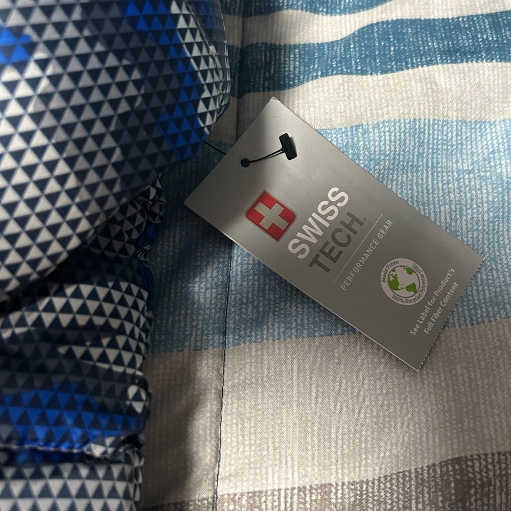 Swiss Tech Geometric Pattern Jacket 4T new - Picture 7 of 7